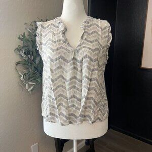 *3 for $15* Universal Thread V-Neck Top Women's Off White Black Chevron Rayon XL